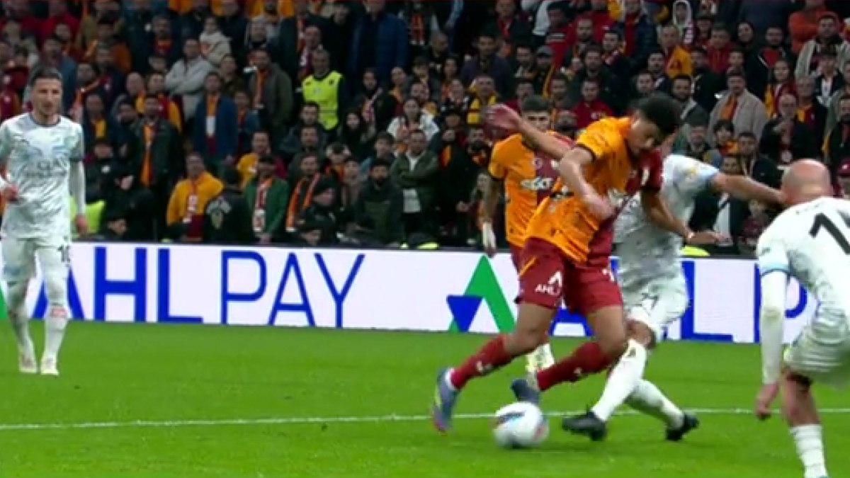 Süper Lig'de VAR Kararları Açıklandı: Galatasaray'ın Penaltısı ve Bodrum FK'nın İptal Edilen Penaltısının Nedeni Belli Oldu!