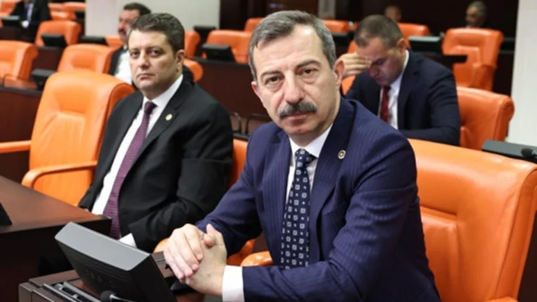 Skandal Mesaj Siyasette Deprem Yarattı: İYİ Partili Vekilden CHP'li Kadın Vekile Akıl Almaz Sözler!