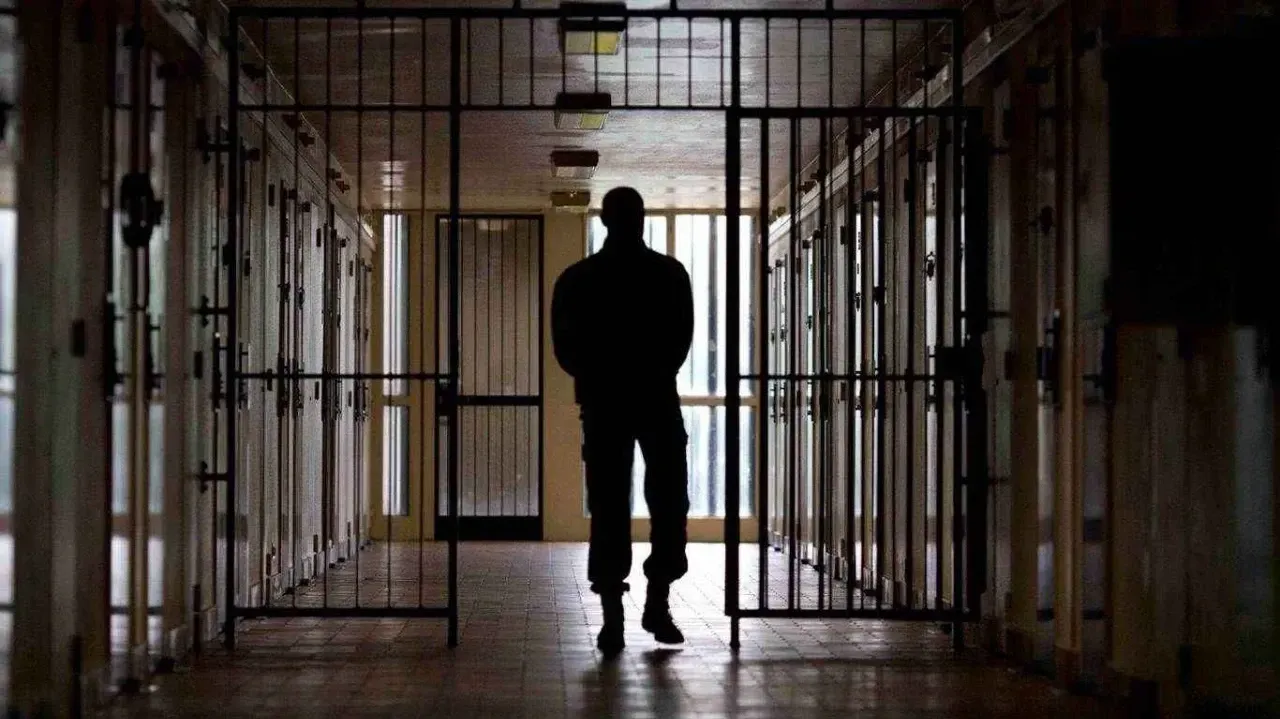 Cezaevlerinden Büyük Tahliye Başlıyor: 60 Bin Kişi Çıkıyor Ama Uzmanlardan Şok Uyarı