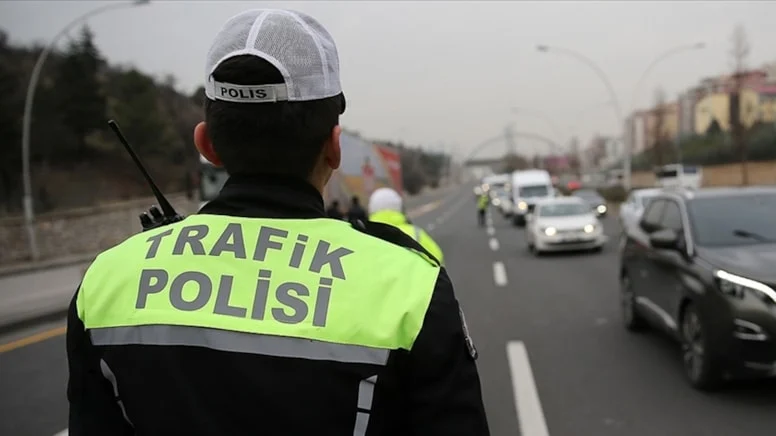 Son Dakika İstanbul! Yarın Büyük Dikkat: Galatasaray Kutlaması Şehrin Ana Arterlerinde Trafiği Durduracak!