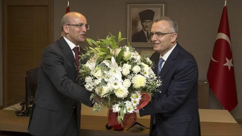 AKP İçinde "Ekonomi Hattı" Kavgası Büyüyor