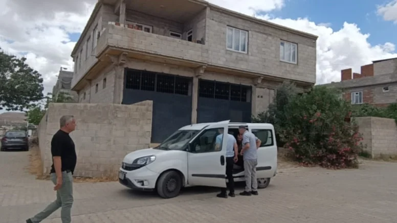 25 Yaşındaki 3 Çocuk Annesi Evinde Boğularak Öldürüldü!