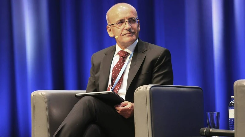 Mehmet Şimşek Değişiyor mu? Ekonominin Kalbindeki Kritik Sinyal ve Medya Savaşının Şifreleri!