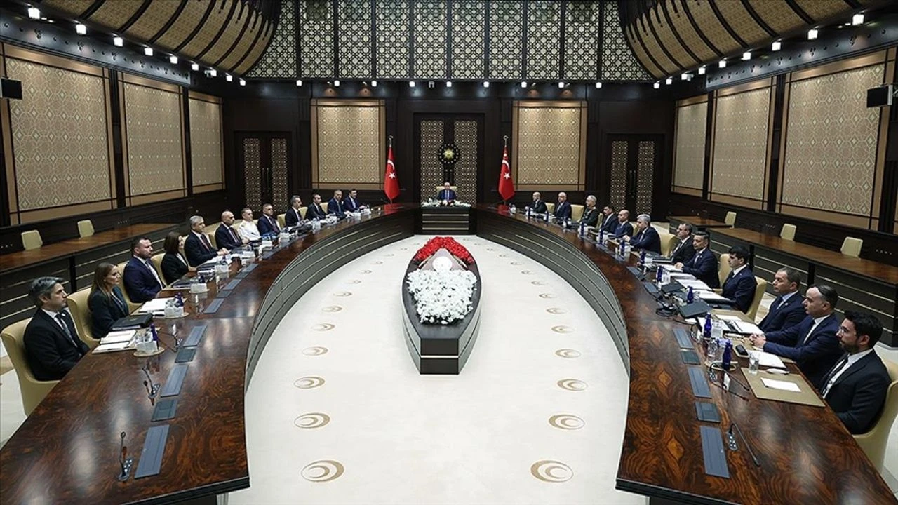 Türkiye'nin Katmanlı Gerçekliği Ortaya Çıkıyor