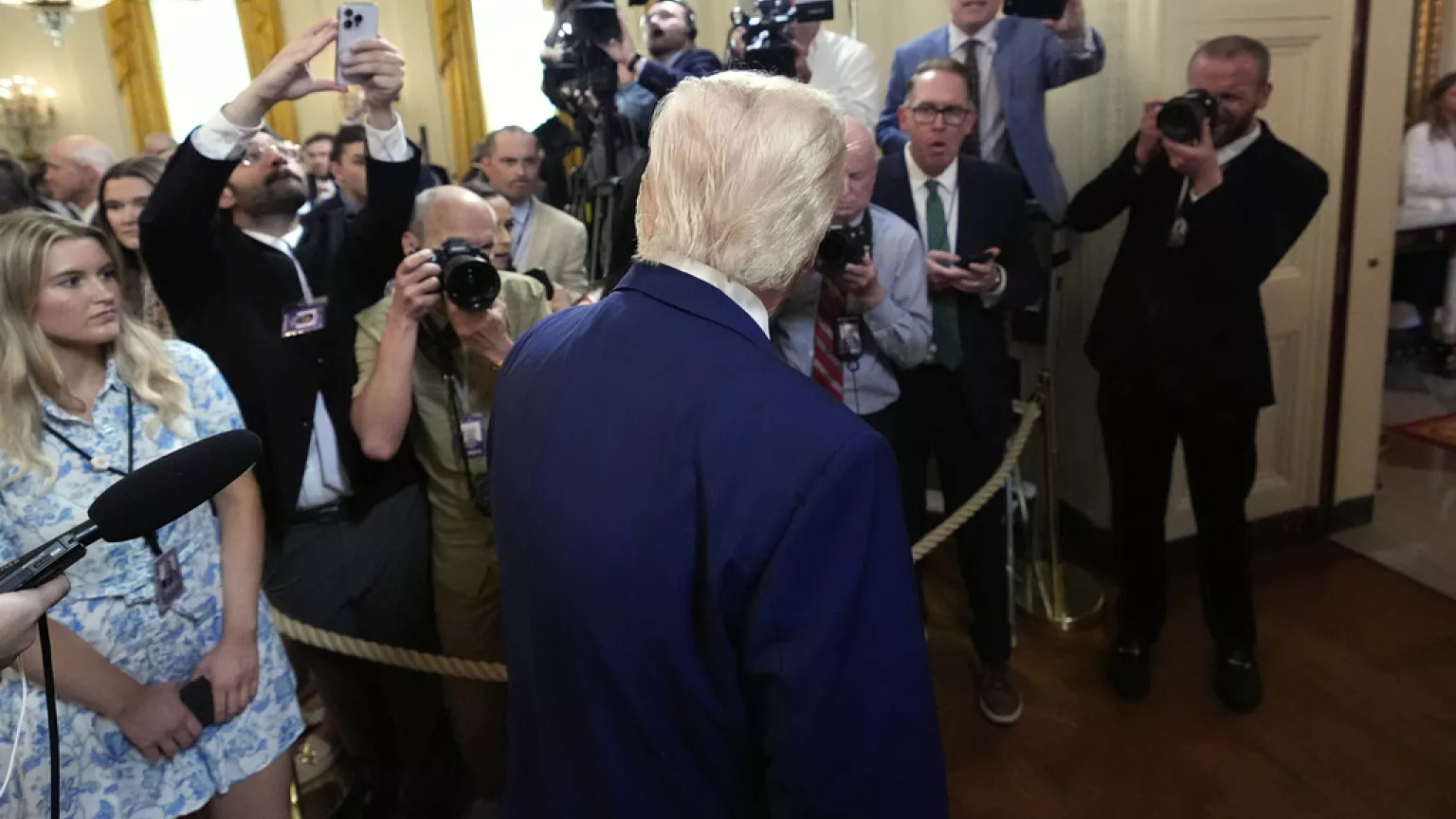 Trump'tan Şok Uyarı: Tahran Boşaltılsın!