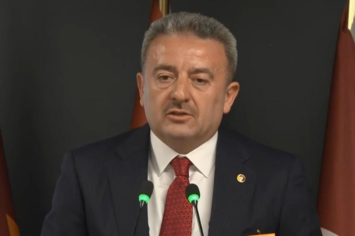 Kürsüde Zor Anlar! İbrahim Hatipoğlu Gözyaşlarını Tutamadı