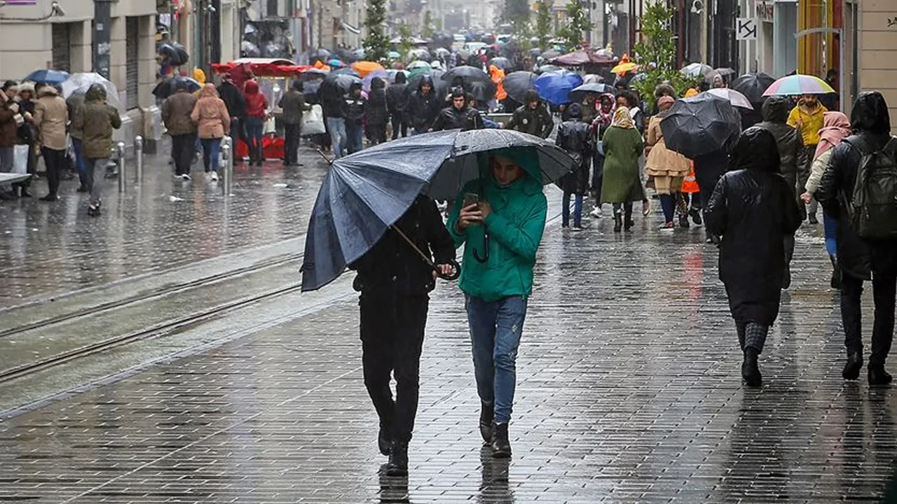 AKOM Saat Verdi: İstanbul’da 1 Hafta Sürecek Sağanak ve Serin Hava Başlıyor