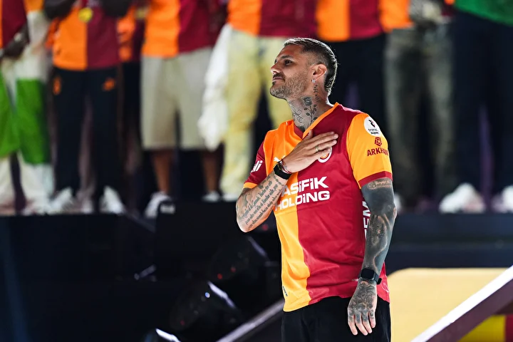 Galatasaray’da Icardi Belirsizliği! Okan Buruk’tan “Kalmalı” Raporu Gelmedi İddiası