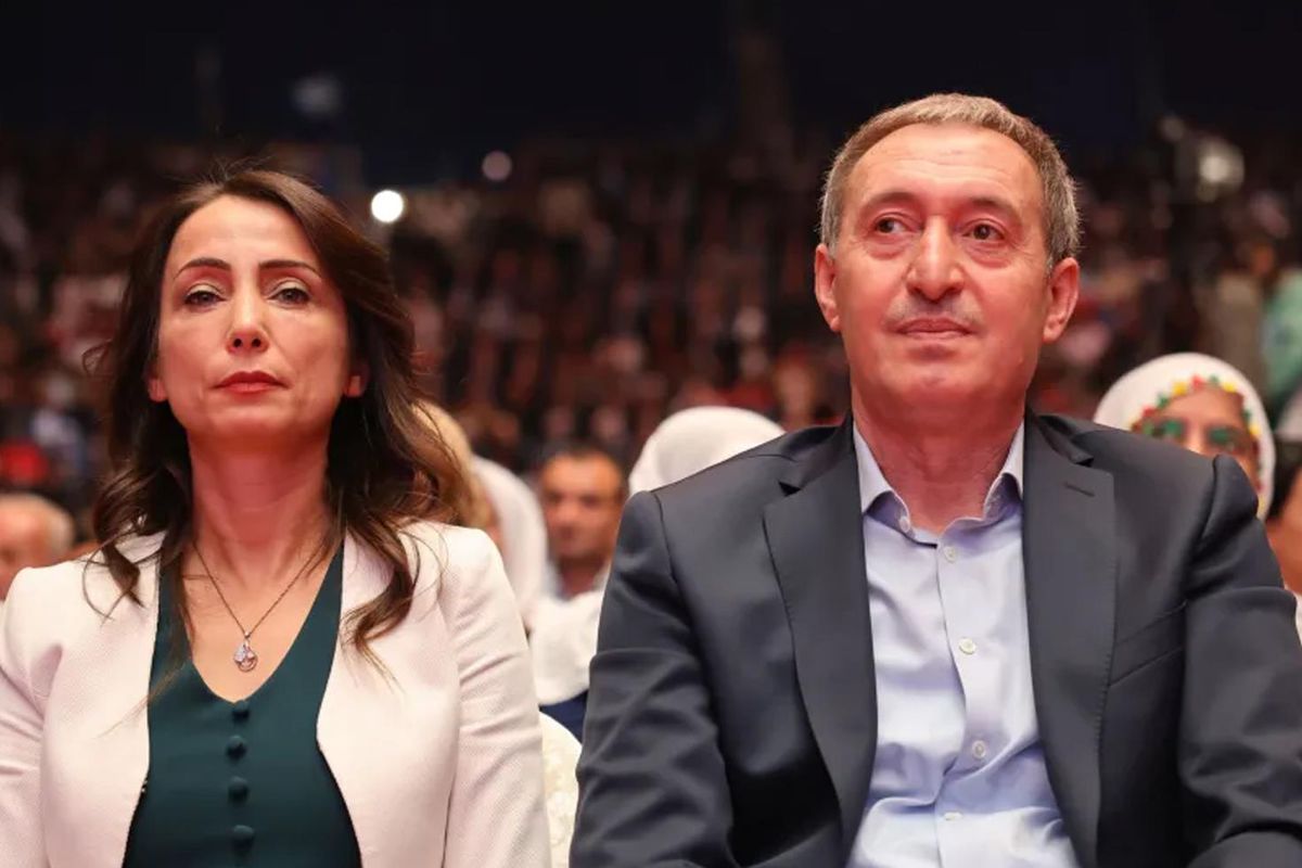DEM Parti’nin Bayramlaşma Listesinde CHP Yok: Karar Siyasi Kulisleri Hareketlendirdi