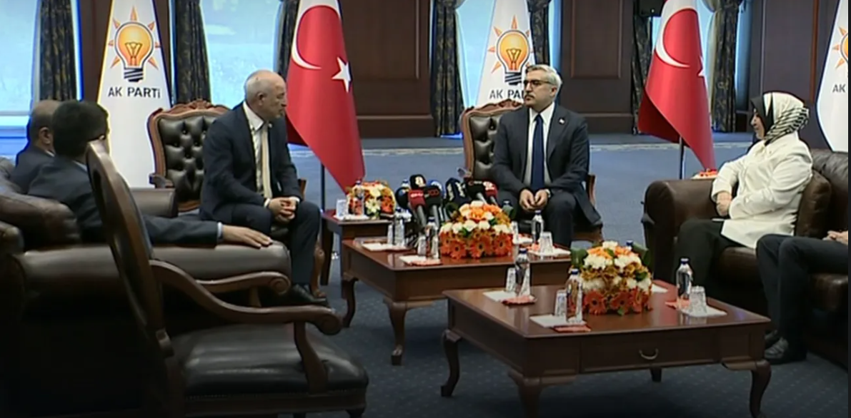 AK Parti Ve CHP 3 Bayram Sonra Yeniden Bir Arada! Siyasi Bayramlaşmada Dikkat Çeken Mesajlar