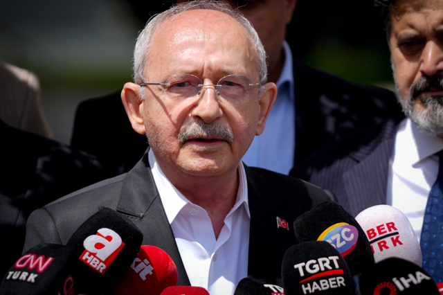 Mutlak Butlan Kararı Sonrası Kemal Kılıçdaroğlu Sahaya İniyor: “Kahraman Kemal” Afişleri Hazırlandı