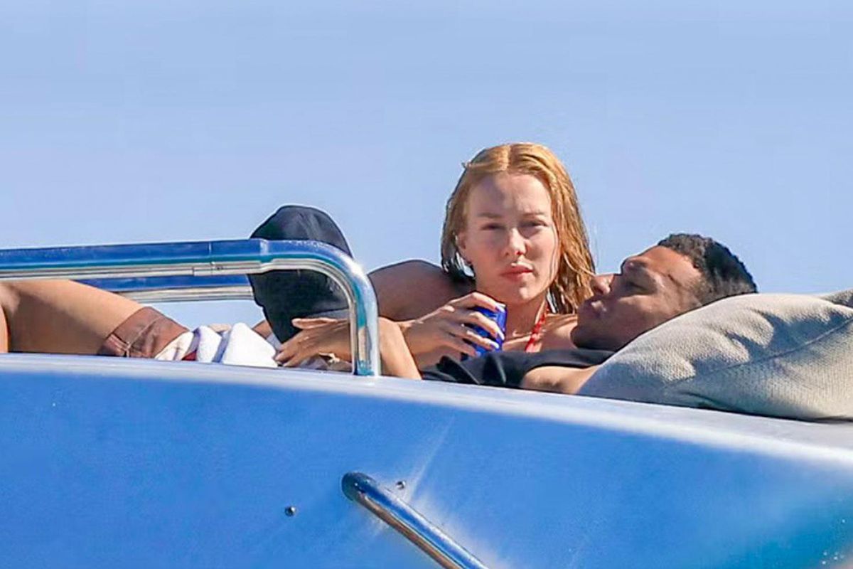 Mbappé ile Ester Expósito Aşkı Tatilde Belgelendi! Romantik Kareler Sosyal Medyayı Salladı