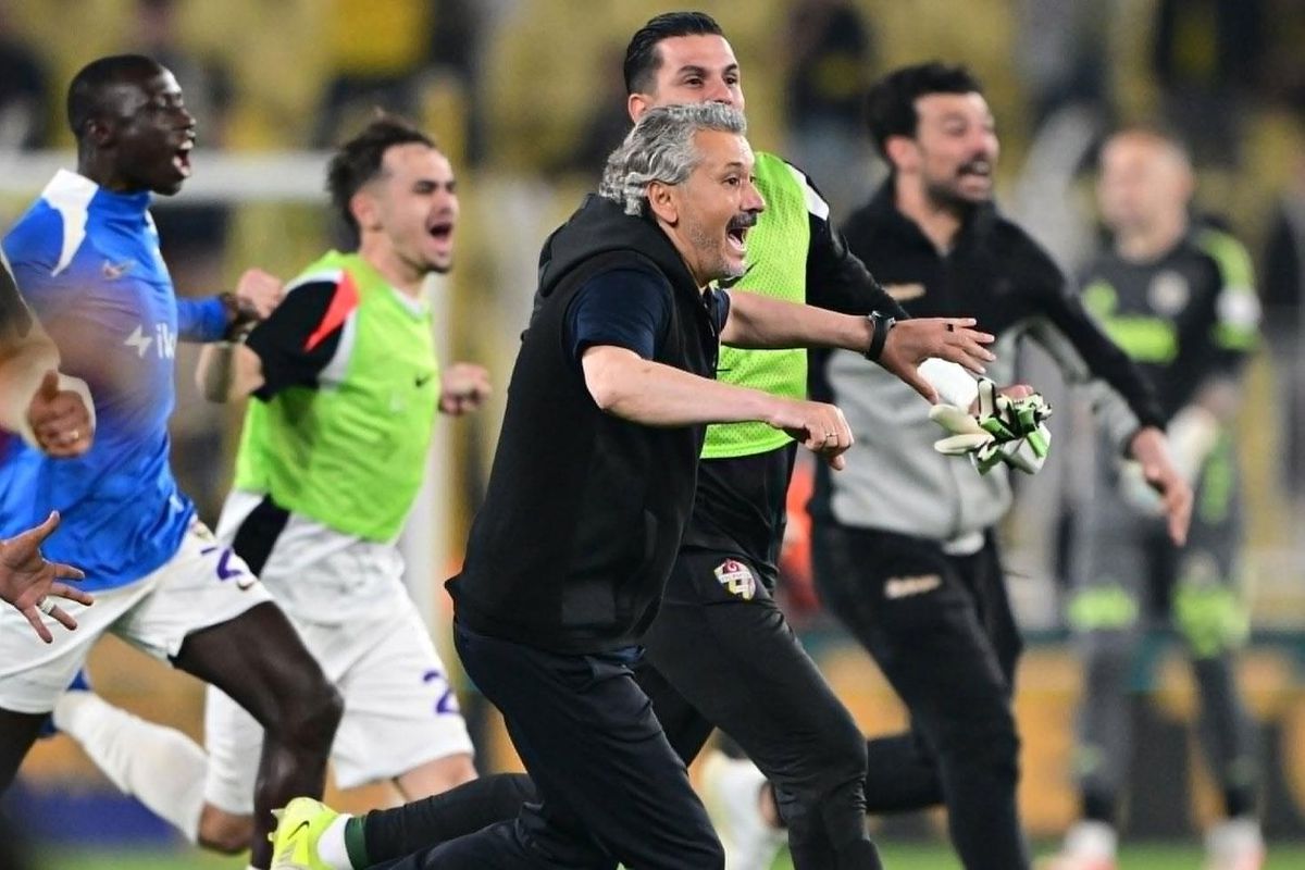 Eyüpspor’da Sürpriz Ayrılık! Kümede Kalmayı Sağlayan Atila Gerin ile Yollar Ayrıldı