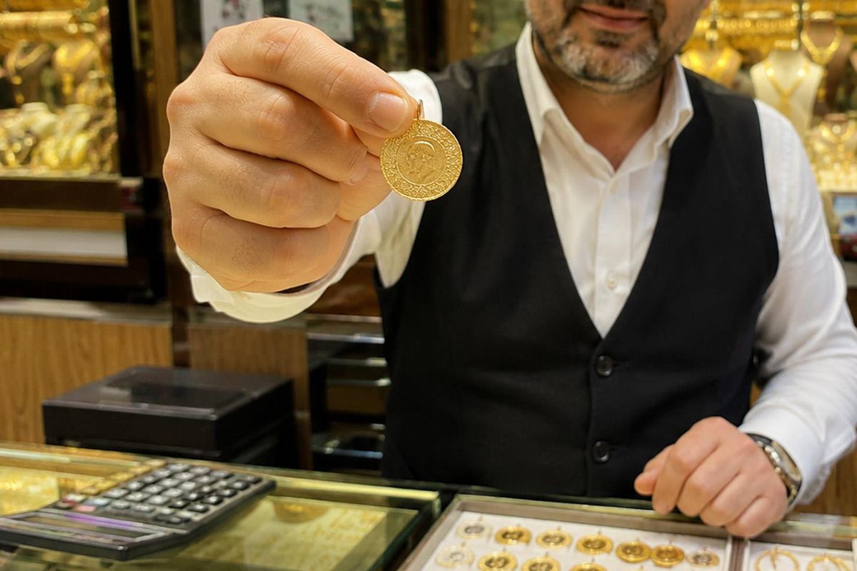 Altında Sert Geri Çekilme: Ons Fiyatı 3.950 Dolar Seviyesine Mi İniyor?