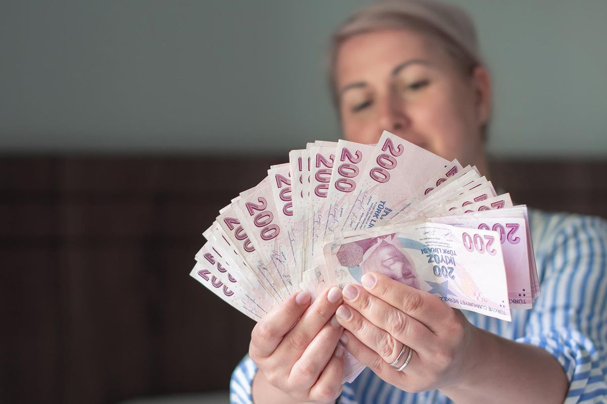 Milyonlarca Emeklinin Gözü 3 Temmuz’da! En Düşük Emekli Maaşı İçin Konuşulan Rakam Ortaya Çıktı