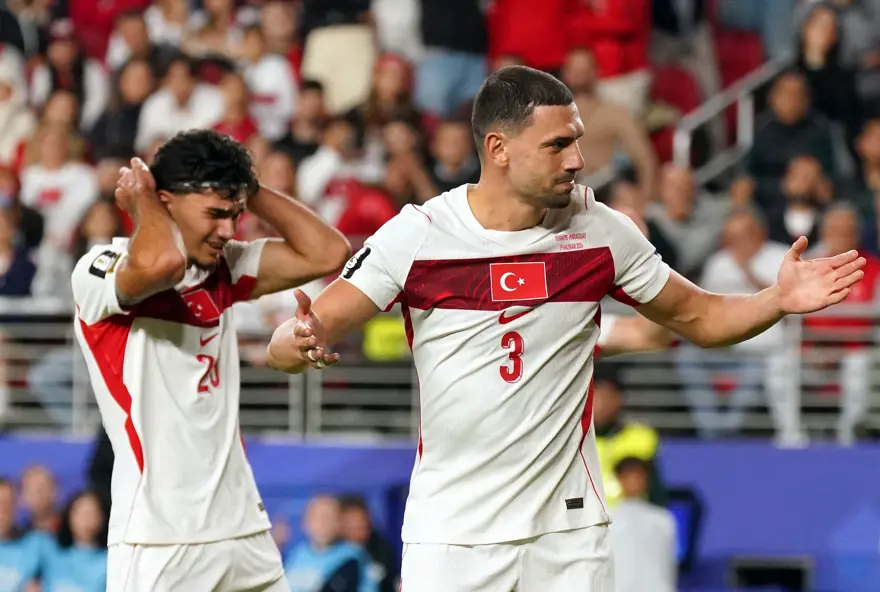 Merih Demiral'dan Dünya Kupası Vedası Sonrası Duygusal Özür: "Bütün Halkımızdan İçtenlikle Özür Diliyoruz"