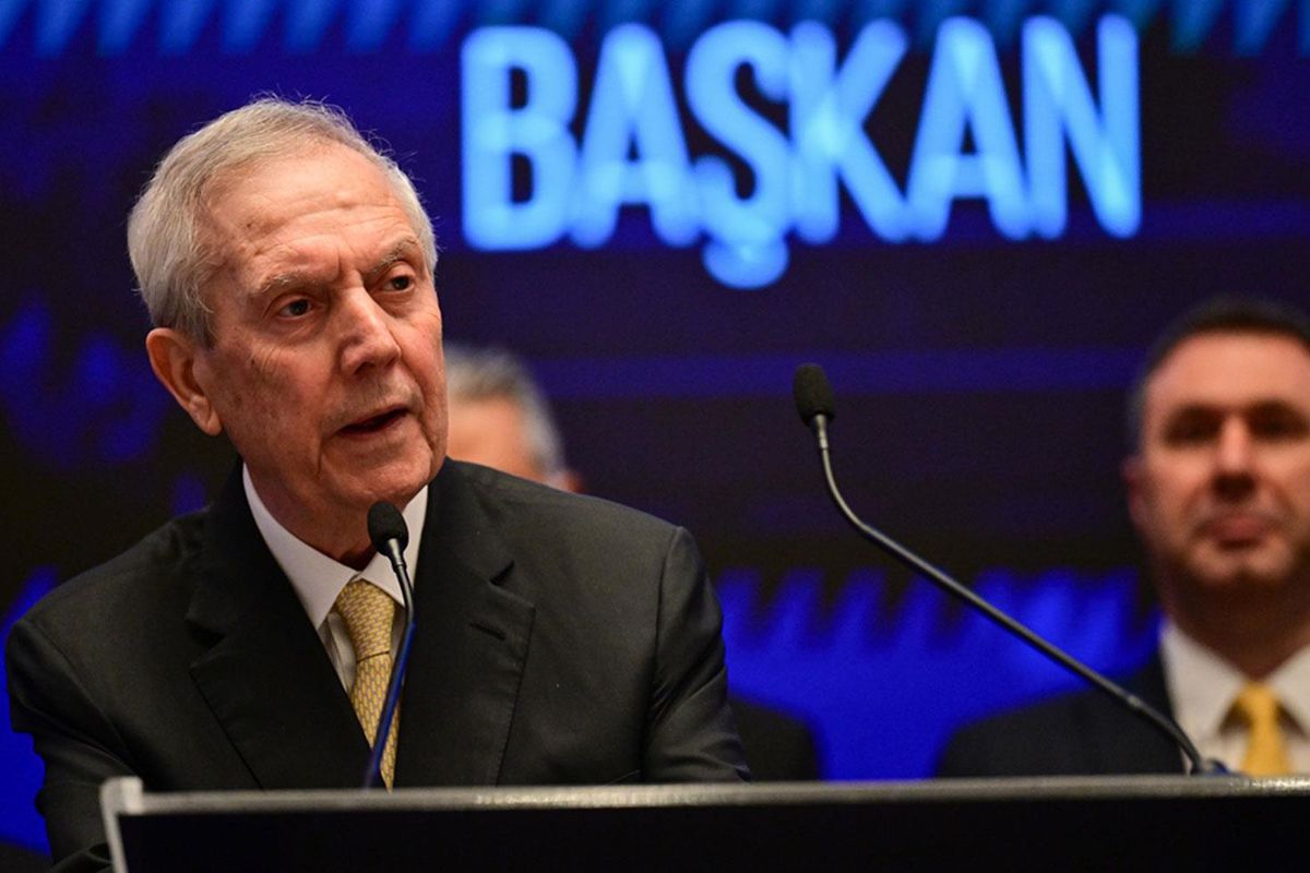 Fenerbahçe Kampında Sürpriz Ziyaret! Aziz Yıldırım Takımın Yanına Gitti