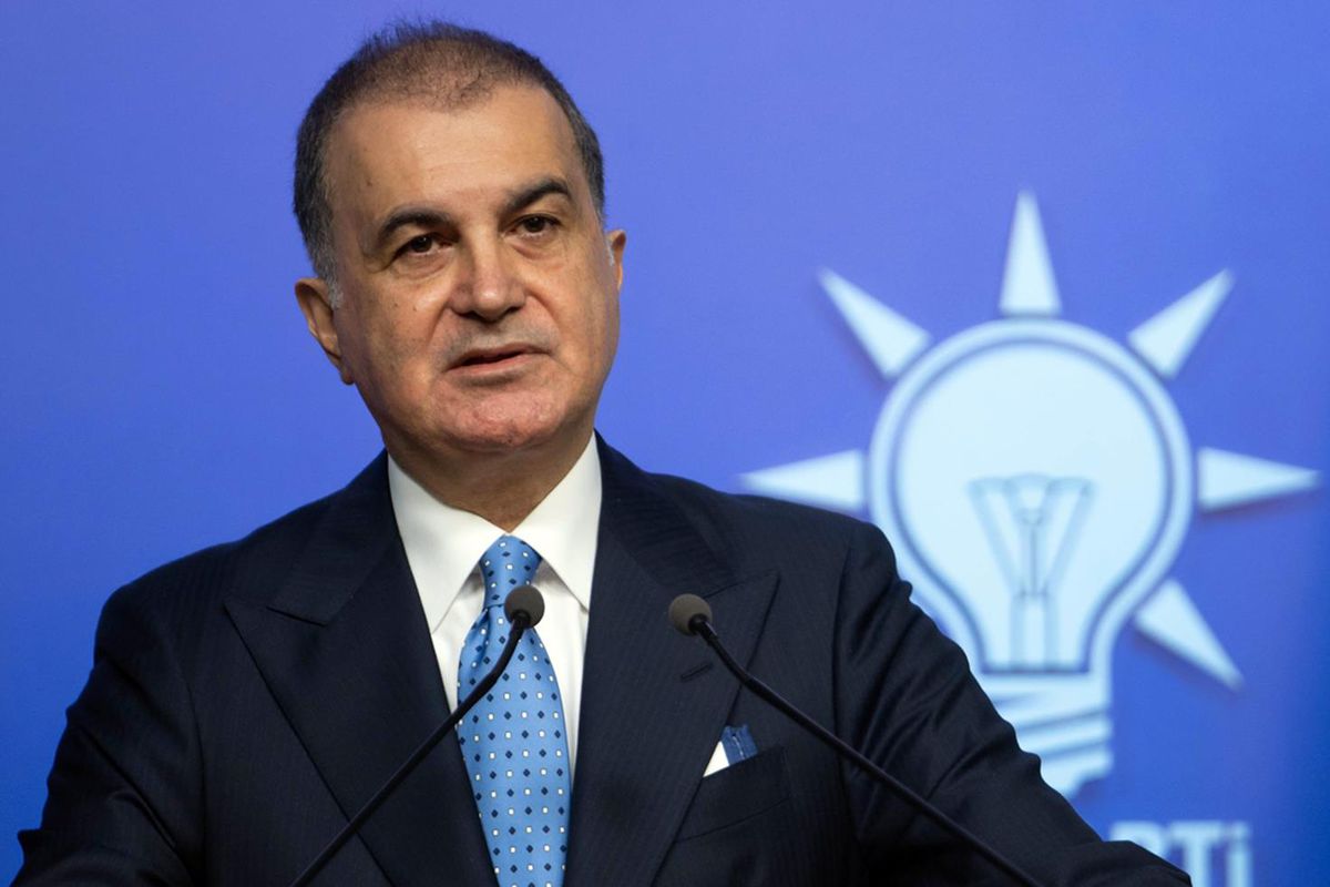 Özgür Özel'in Financial Times Yazısı Siyaseti Karıştırdı! AK Parti'den Sert Yanıt