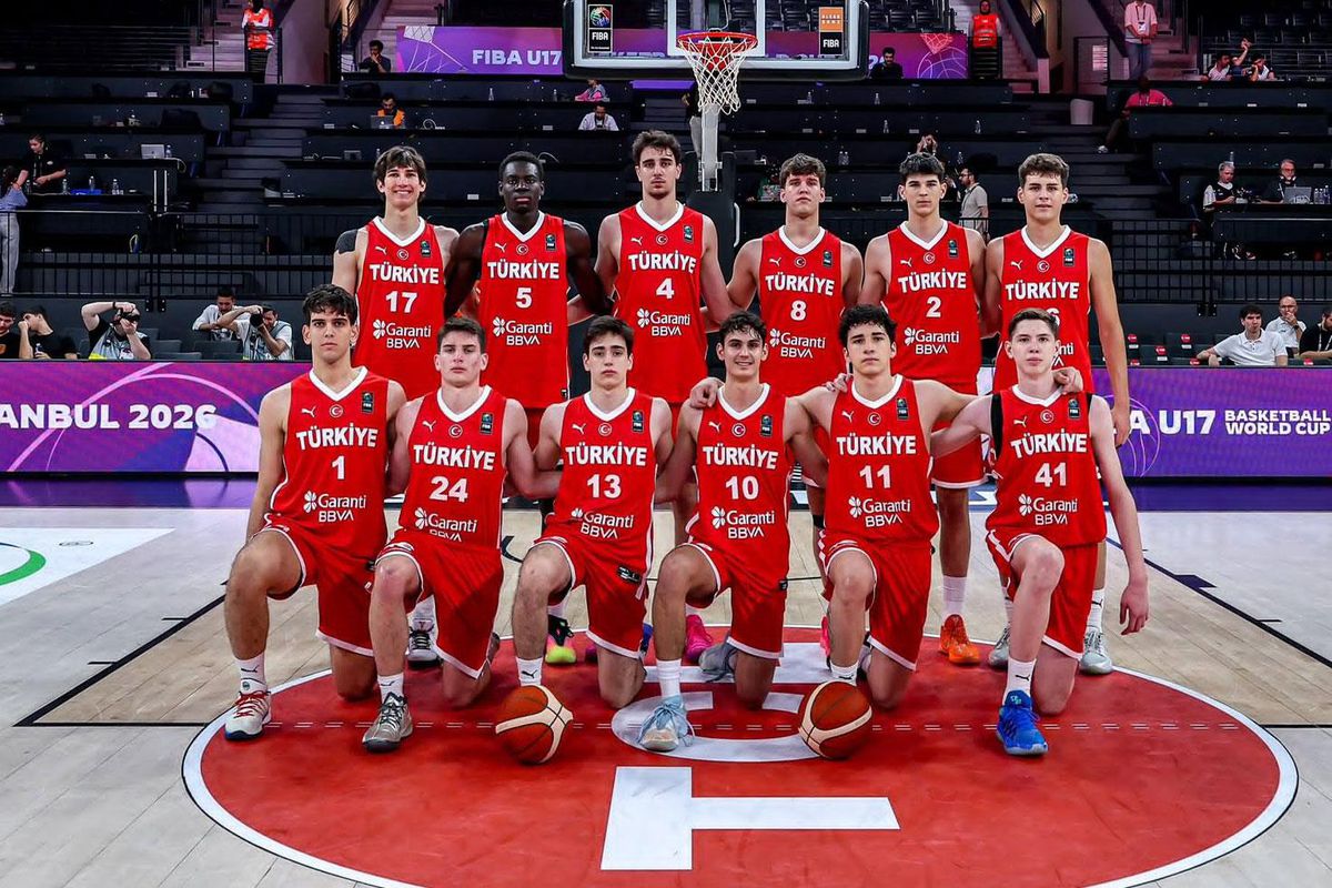 Nefes Kesen Maçta Zafer Türkiye'nin! Fransa'yı 94-87 Yenip Yarı Finale Çıktı