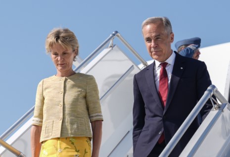 NATO Zirvesi Öncesi Bir Lider Daha Ankara'da! Mark Carney'i Mehmet Şimşek Karşıladı