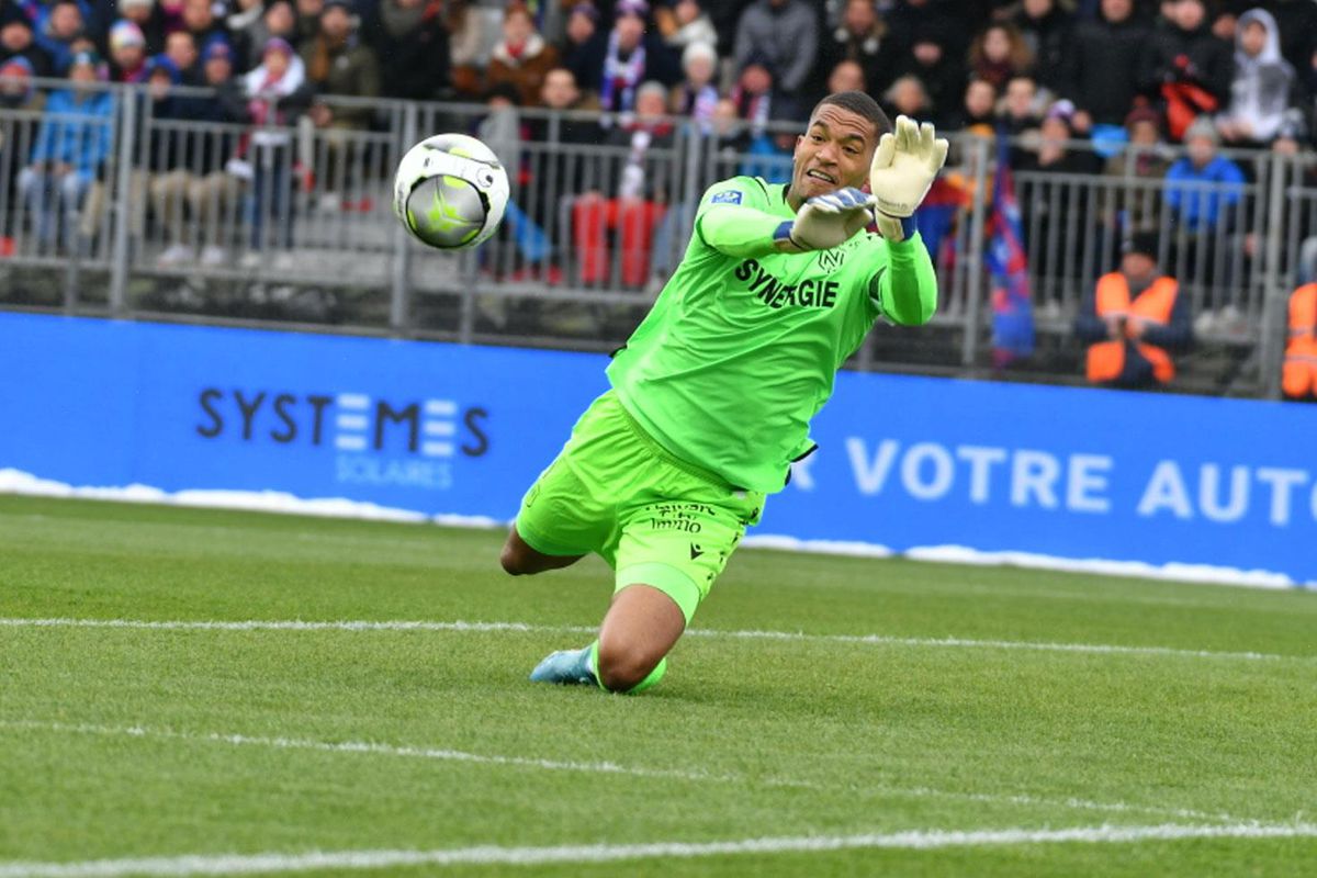 Alban-Marc Lafont Kimdir, Kaç Yaşında, Hangi Takımlarda Oynadı? Amedspor’un Yeni Kalecisi