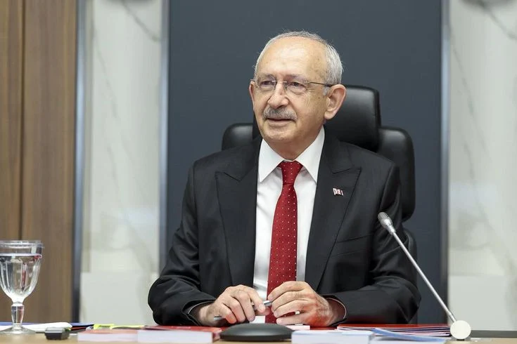 Kılıçdaroğlu MYK'yı Acil Toplantıya Çağırdı: CHP'de Sandalyeler Boşaldı, Baştan Sona Şok Gelişmeler!