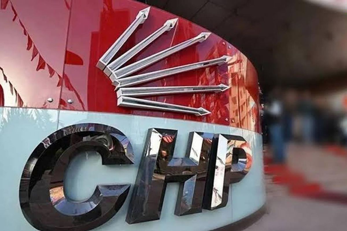 CHP'nin Kalesinde Tarihi Deprem: İzmir'de 24 Belediye Başkanı İstifa Etti!