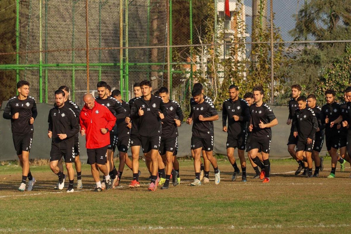 İzmir Devinde Şok Kriz: Altay Tesislerde Sahaya İnemedi, Antrenman Yine Ertelendi!