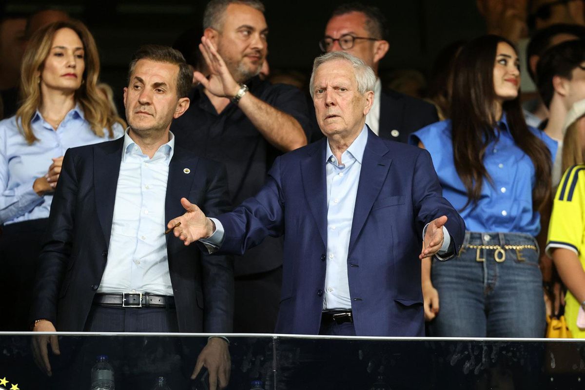 Fenerbahçe Divan Kurulu'nda Aziz Yıldırım Şoku: Şerefsizim Evinize Gelirim!