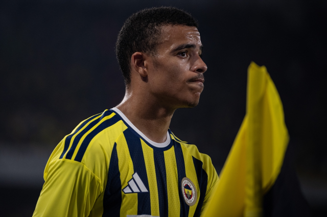 Avusturya Basınından Fenerbahçe’ye Övgü Yağmuru: İstanbul’da Cadı Kazanı Gibi Atmosfer!