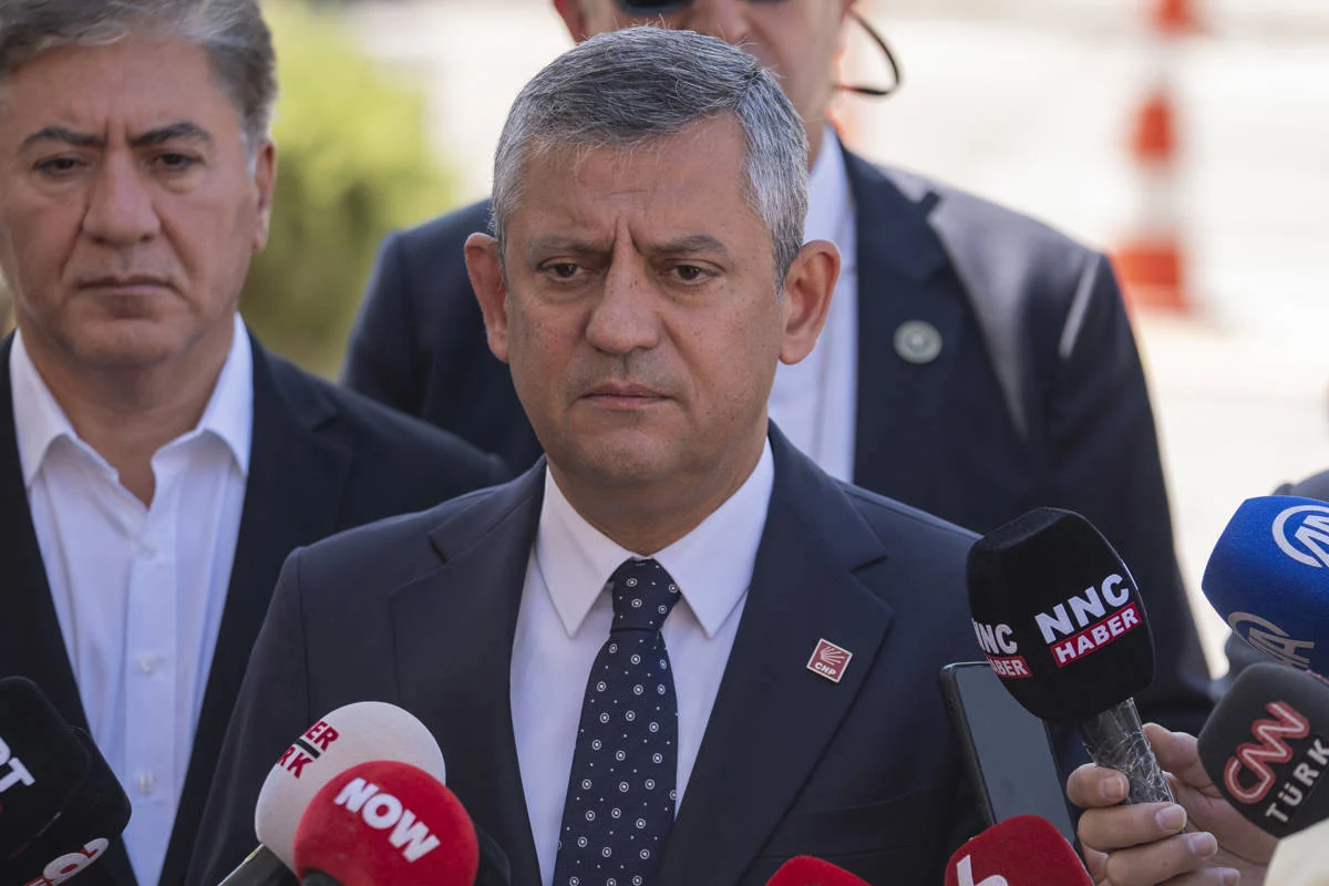 Yeni Parti'ye Katılan CHP'li Belediye Başkanları Hangileri? 232 Başkan İstifası