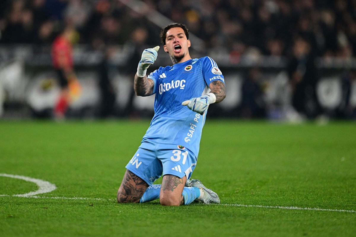 Fenerbahçe'de Kaleye Sürpriz Aday! Ederson Giderse Berke Özer Geri Dönebilir