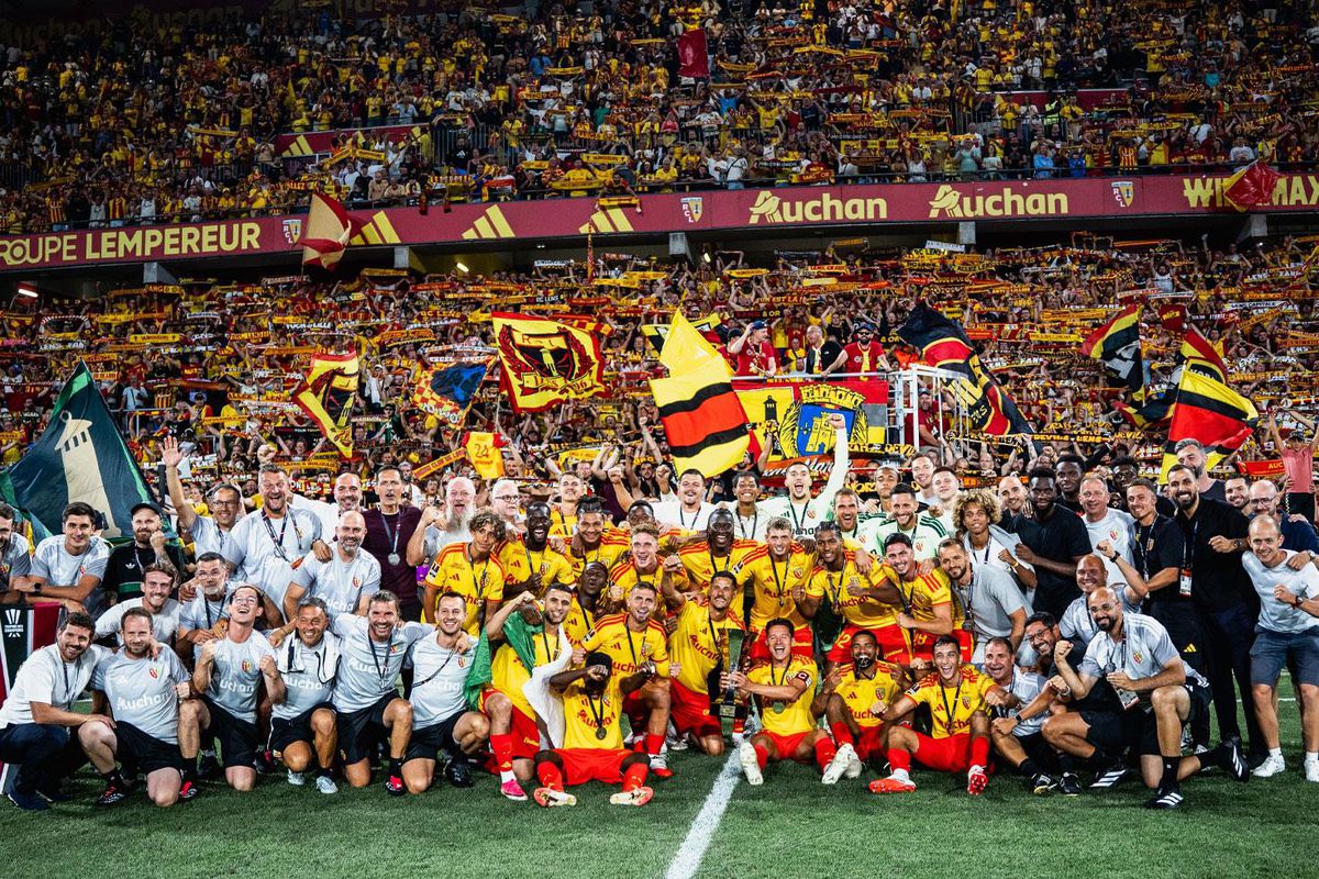 Fransa Süper Kupası’nda Büyük Sürpriz: Lens, PSG’yi Tek Golle Devirerek Şampiyon Oldu