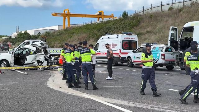 Kuzey Marmara Otoyolu'nda Kahreden Kaza: 4, 11 ve 13 Yaşındaki 3 Kardeş Hayatını Kaybetti