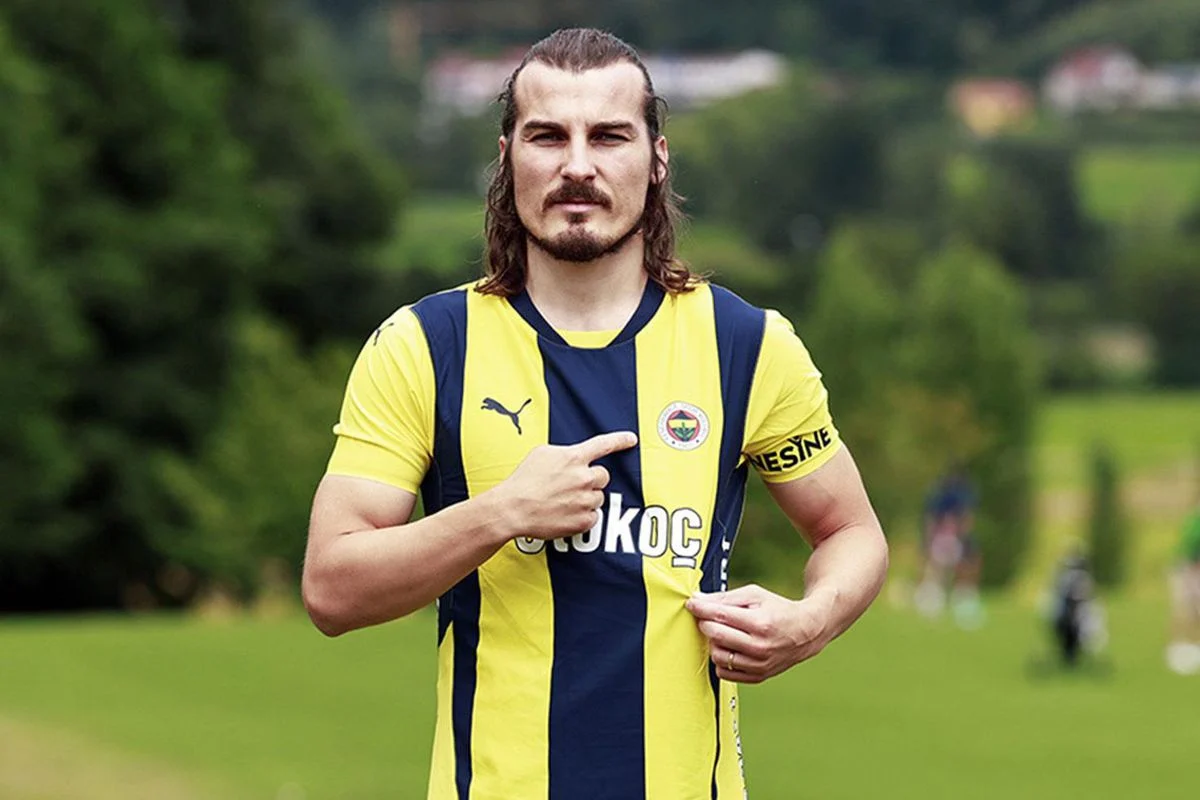 Fenerbahçe'de Çağlar Söyüncü İçin Ayrılık Vakti! Milli Stoper Takım Aramaya Başladı