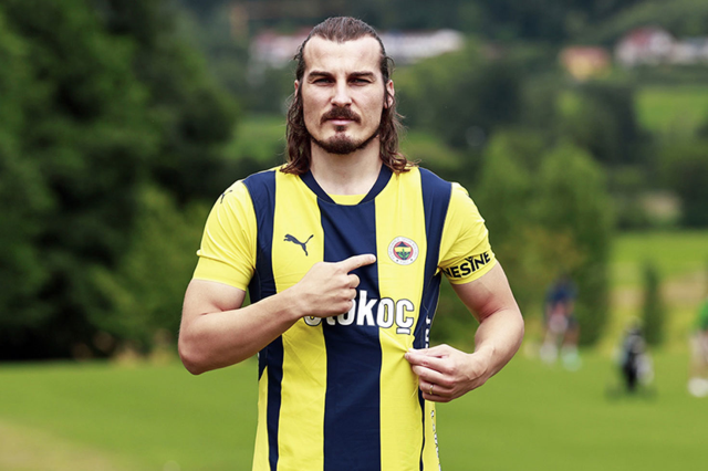 Fenerbahçe'de Bir Ayrılık Daha Gündemde! Çağlar Söyüncü'ye Kulüp Bulması Söylendi