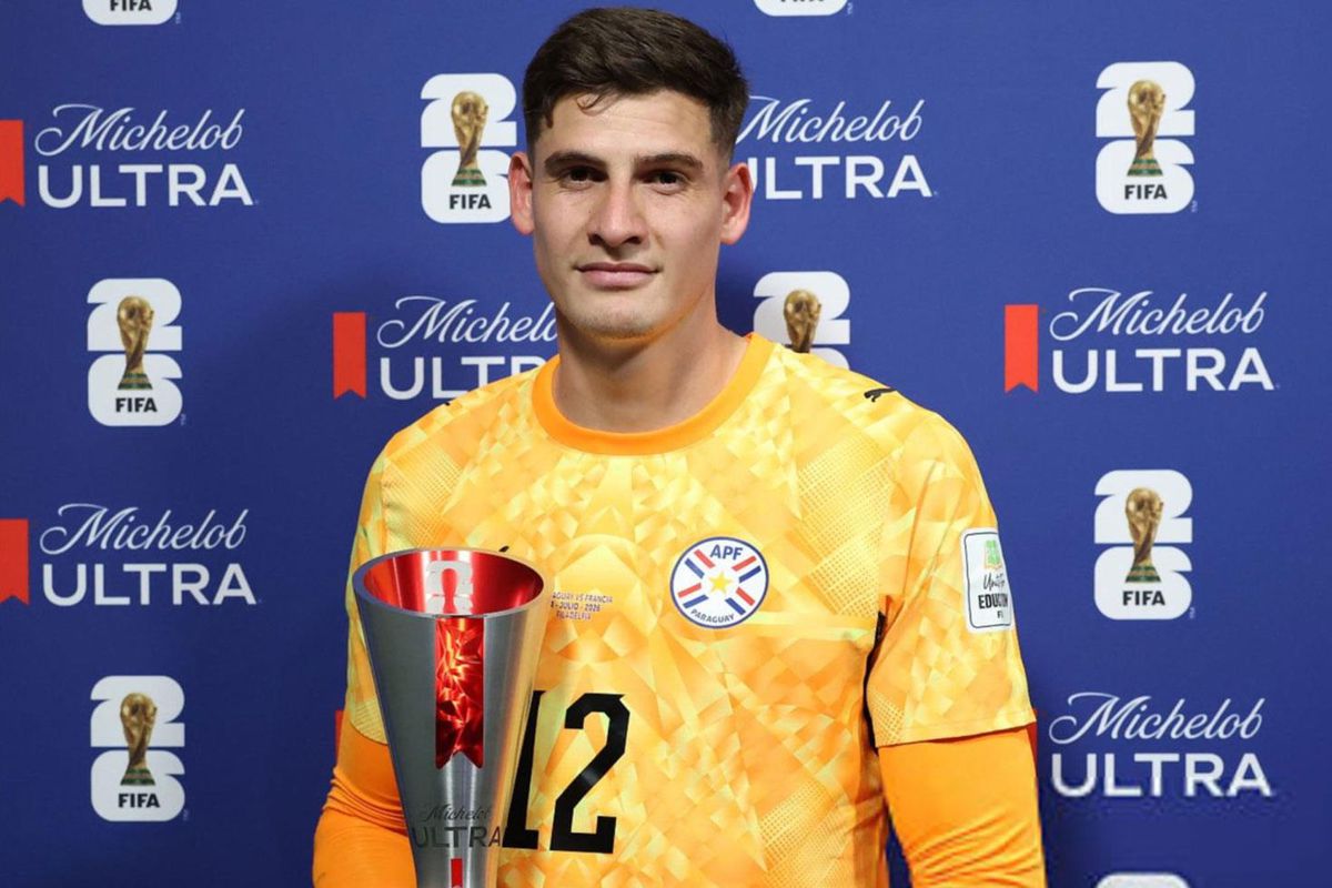 Berke Özer'i Yakından İlgilendiren Transfer! Lille Dünya Kupası'nın Dikkat Çeken Kalecisini Kadrosuna Kattı
