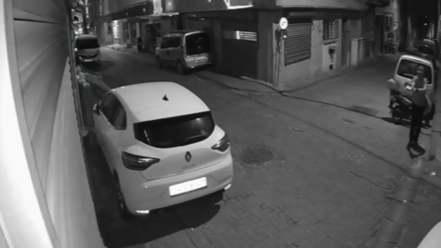 İstanbul'da İki Suç Örgütüne Operasyon: Silahlı Saldırı ve Kundaklama Olaylarında 5 Gözaltı
