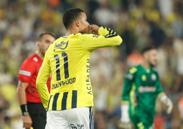 Mason Greenwood Fenerbahçe'de İlk Kez Yaptı! Konyaspor Karşısında İki Golle Sahneye Çıktı