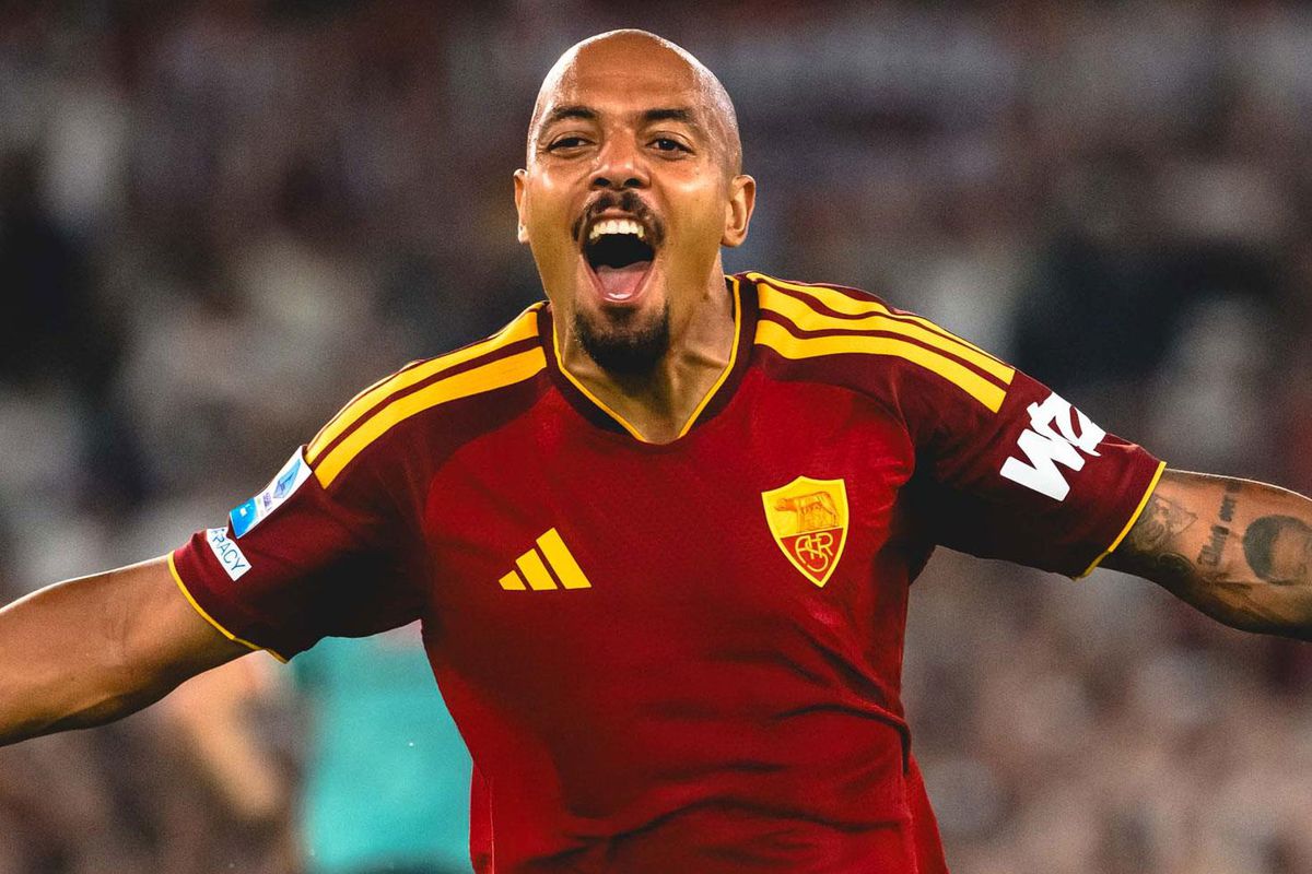 Roma'dan Serie A'ya Fırtına Gibi Başlangıç! Donyell Malen 33 Dakikada Hat-Trick Yaptı
