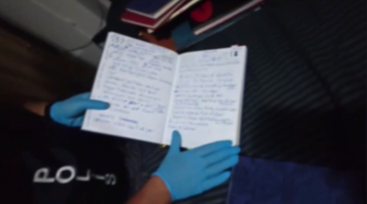 Bakırköy'deki Eve Polis Baskını! Pasaportlarına El Konulan 14 Kadın İçeriden Çıkarıldı