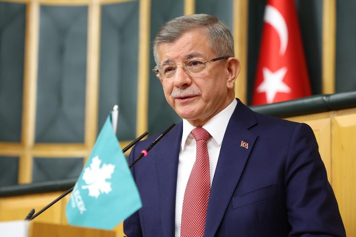 Ahmet Davutoğlu Katar Emiri'ne Danışman mı Olacak? Davutoğlu Cephesinden Açıklama Geldi