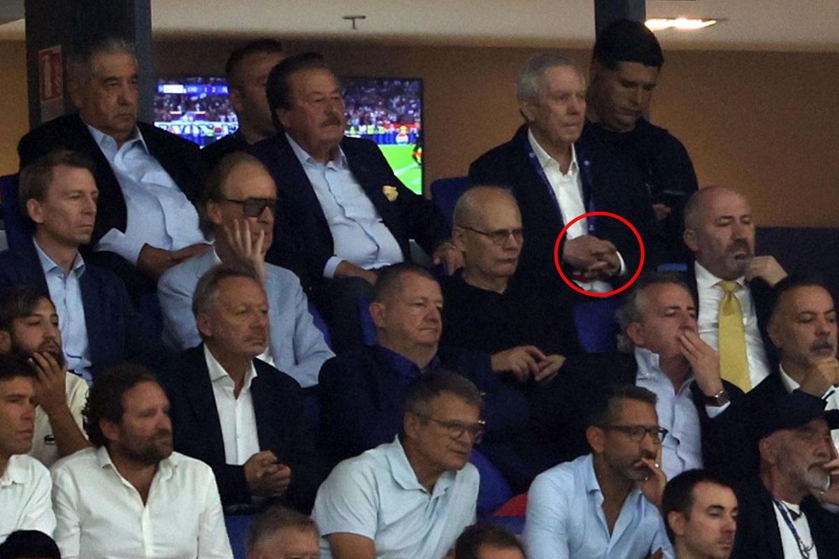 Lyon Baskı Yaparken Kameralar Aziz Yıldırım’ı Gösterdi! Fenerbahçeliler O Hareketi Görünce Aynı Yorumu Yaptı