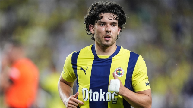 Şampiyonlar Ligi Bileti Sonrası Fenerbahçe'de Ferdi Kadıoğlu Sesleri: Transferde Yeni Hesap