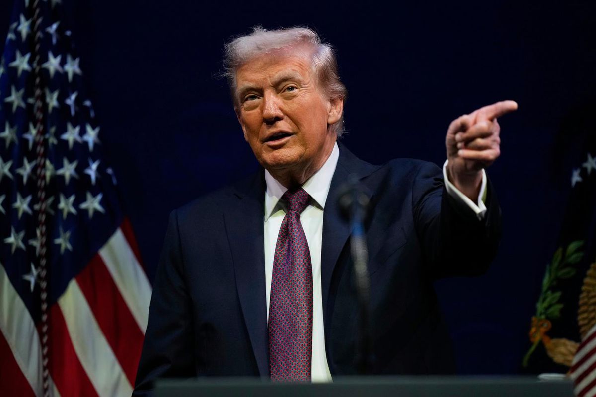 İran ABD Üslerini Hedef Aldı, Trump Resti Çekti: “Onları Sert Vuracağız”