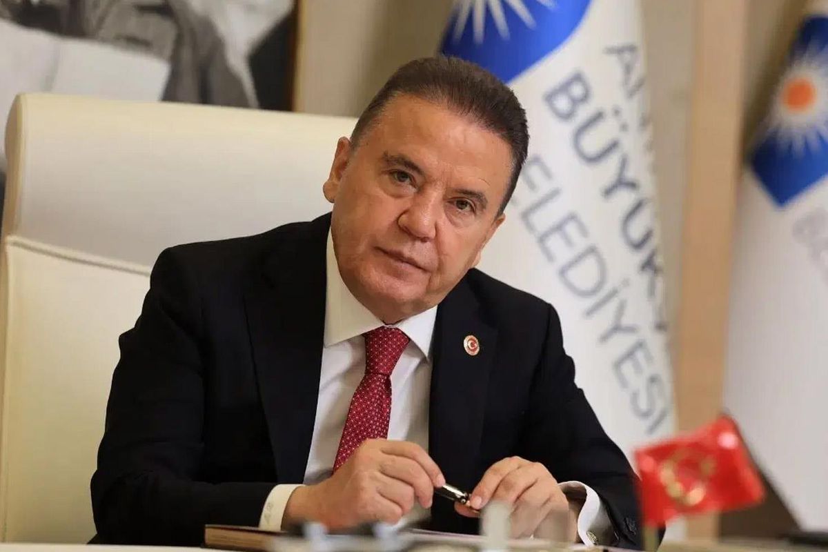 Antalya'daki Fuhuş Soruşturmasında Muhittin Böcek Hakkında Ağır İddialar: 11 Kadın Detayı Dosyaya Girdi