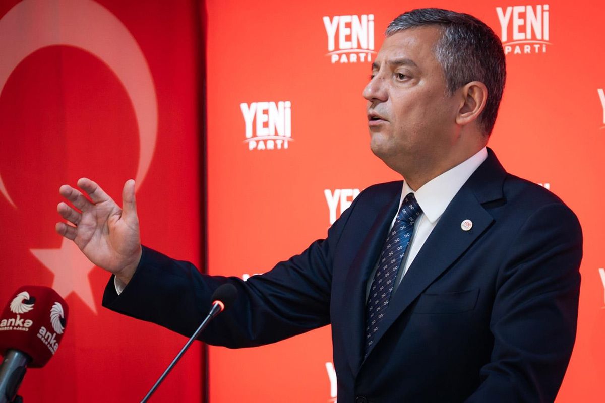 Özgür Özel'den AK Parti'ye Geçen 4 İsme Sert Sözler! Hakkımızı Helal Etmeyiz
