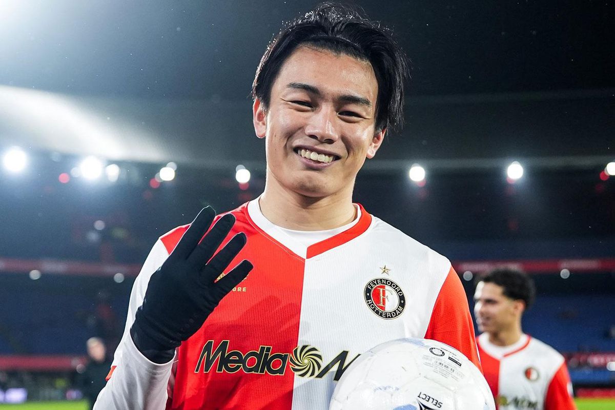 Fenerbahçe'nin 25 Milyon Euro'luk Teklifi Ortaya Çıktı! Japon Golcü Ayase Ueda Neden Gelmedi?