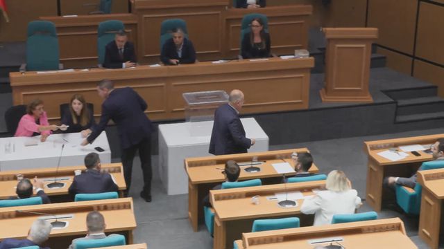 Üsküdar'da Başkan Vekili Bilmecesi Sürüyor! İlk Seçim İptal Edilmişti, Yeni Oylamada İki Tur Geride Kaldı