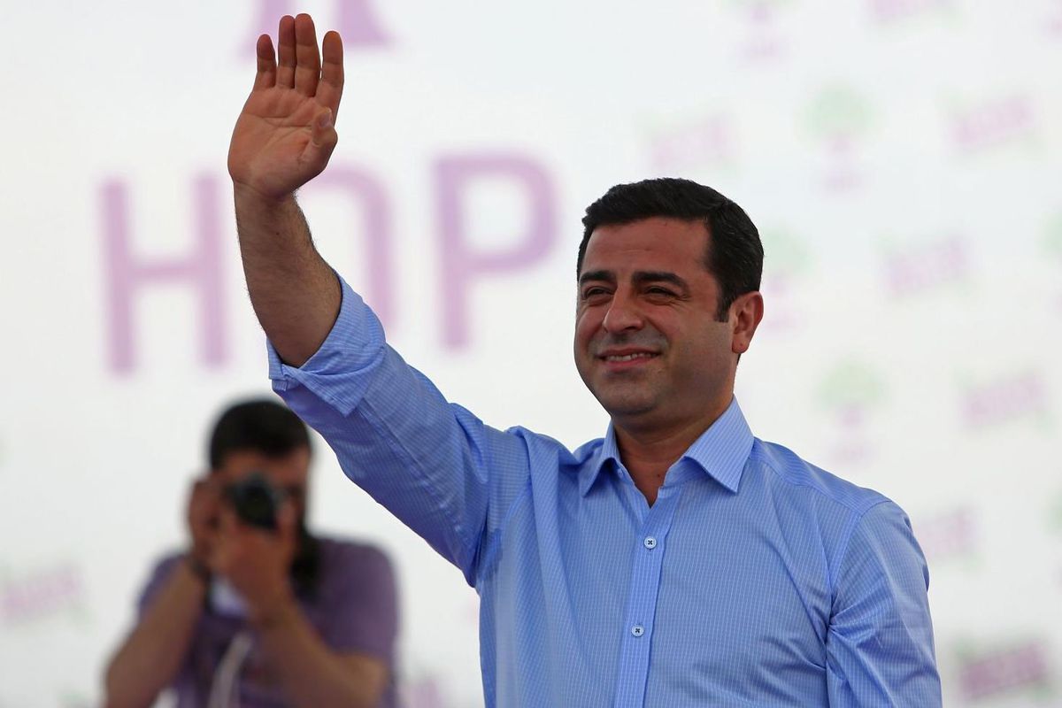 DEM Parti'de Büyük Kongre Öncesi Demirtaş Sürprizi! Tuncer Bakırhan'ın Sözleri Sonrası Dikkat Çeken İddia